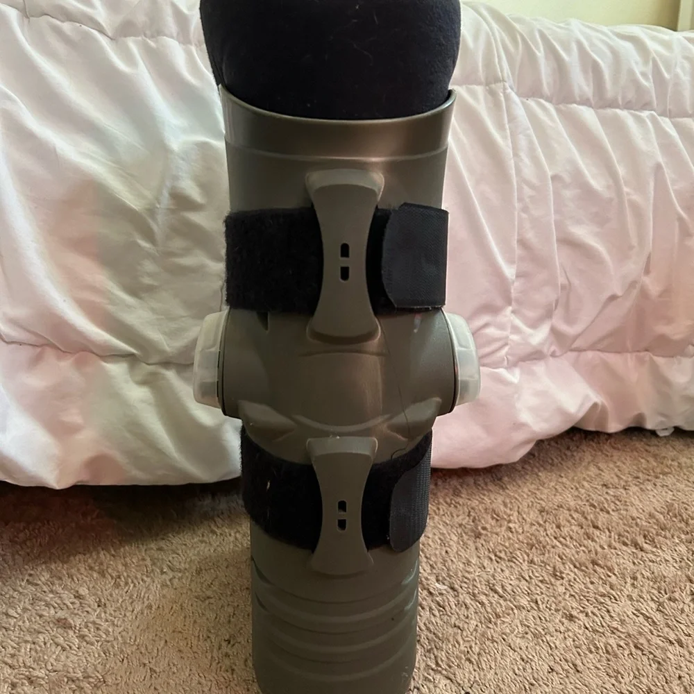Orthopedic Boot - Picture 3 of 4